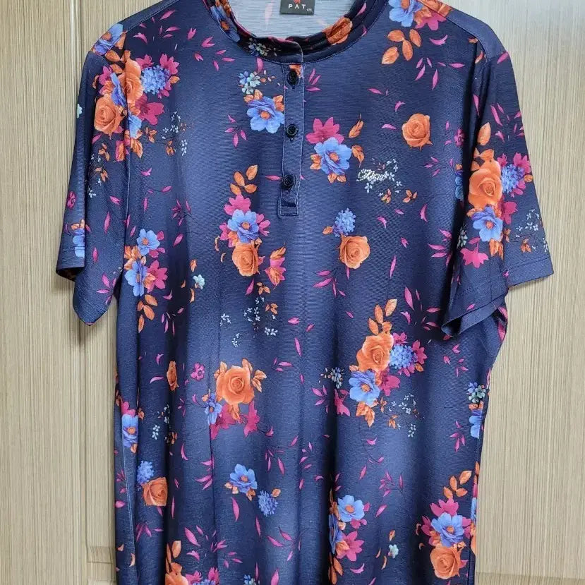 [BUNJANG] PAT Flower Pattern Short-Sleeve Polo Shirt Size 105 / PAT 플라워 패턴 반팔 카라티 105