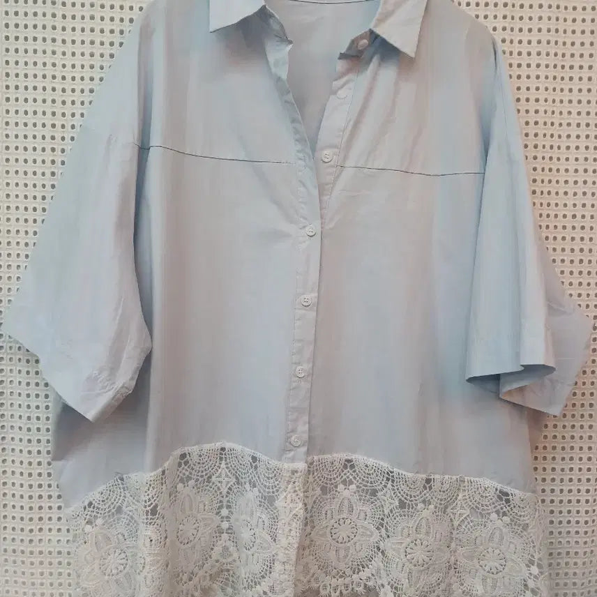 [BUNJANG] Lace Trim Sky Blue Shirt (Free Size) / 레이스 배색 하늘색셔츠 free