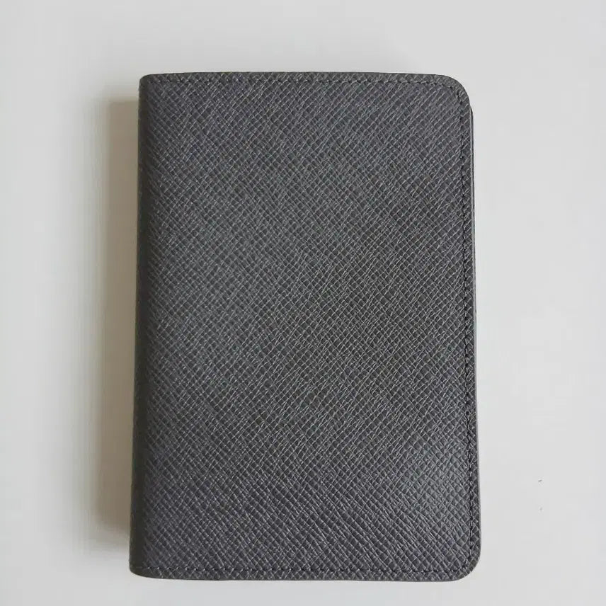 [BUNJANG] Taiga Leather Anti-Skimming Passport Wallet Case / 타이가 레더 안티스키밍 여권지갑 케이스