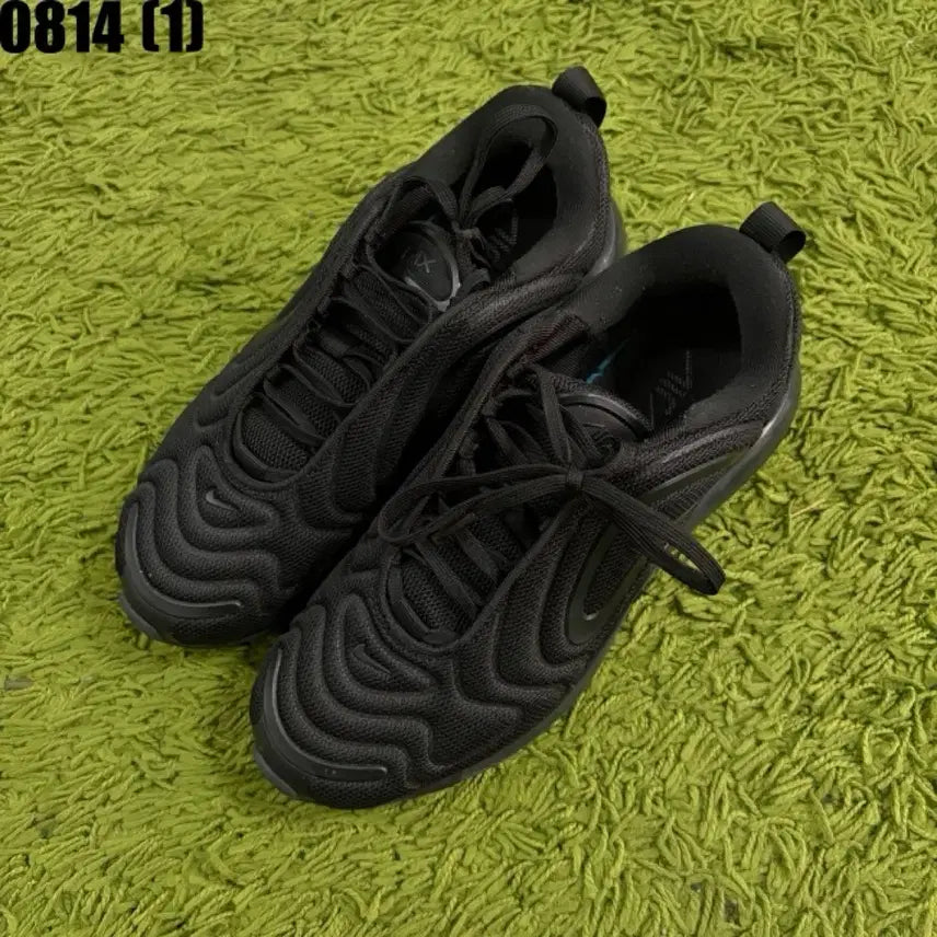 [BUNJANG] Nike Air Max 720 Sneakers Black/White / 나이키 에어맥스 720 검흰 운동화 신발 250