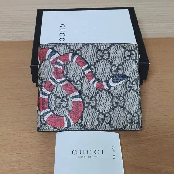[BUNJANG] Gucci Snake Bifold Wallet Beige / 구찌 스네이크 반지갑/지갑 새상품급 정품(감정O)