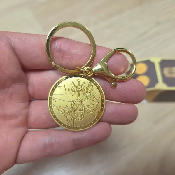 [BUNJANG] One Piece Yonko Emblem Gold Medal Keyring - Blackbeard (New) / 원피스 사황 엠블럼 골드 메달 키링 검은수염 새상품