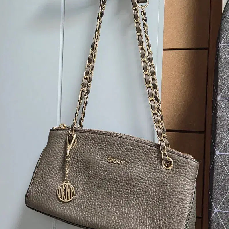 [BUNJANG] DKNY Women's Shoulder Bag / DKNY 여성 숄더백