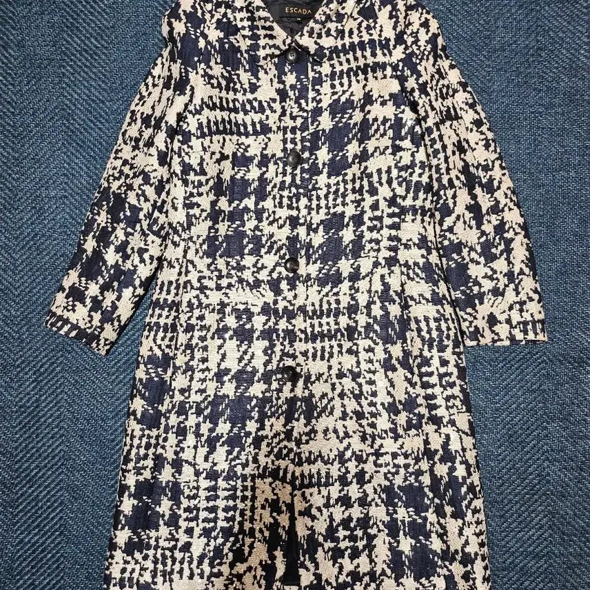 [BUNJANG] Escada Quilted Check Coat / 에스카다 퀼팅체크 코트