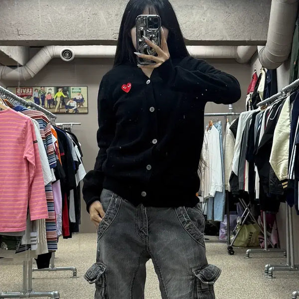 [BUNJANG] Comme des Garçons Red Heart Logo V-Neck Cardigan / 꼼데가르송 레드 하트 와펜 브이넥 가디건 S168