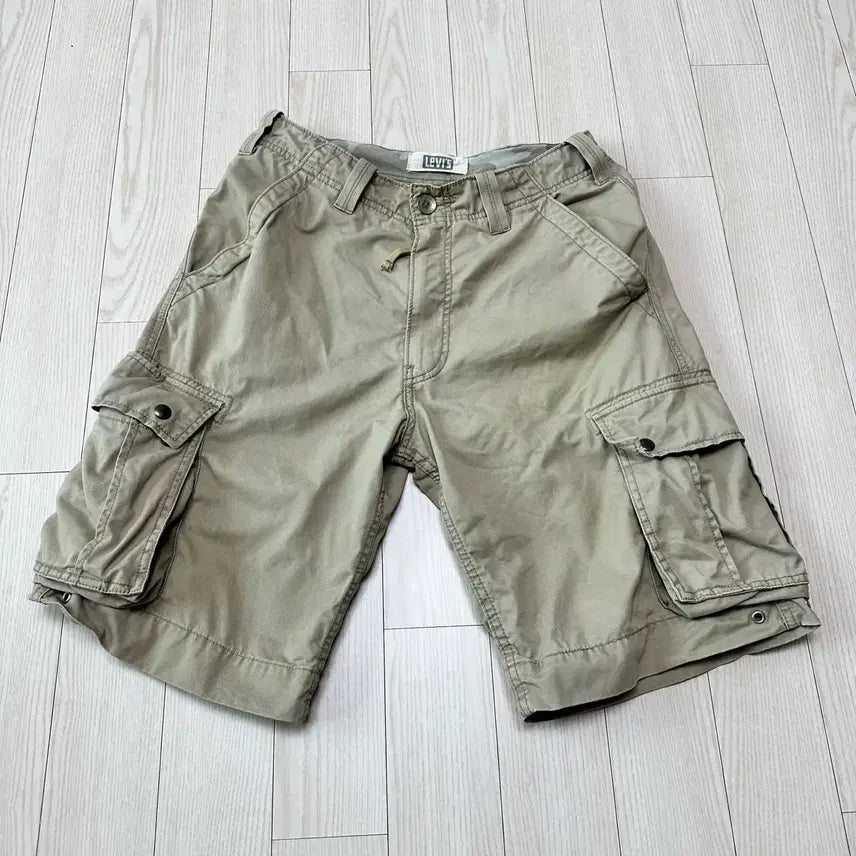 [BUNJANG] Levi's Cargo Shorts 30 Inch / 리바이스 카고 반바지 팬츠 30인치