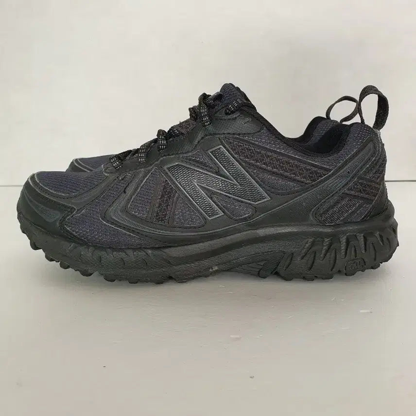 [BUNJANG] New Balance 410 v5 Trail Running Shoes Black 2E Wide / 뉴발란스 410 v5 블랙 2E WIDE (240)