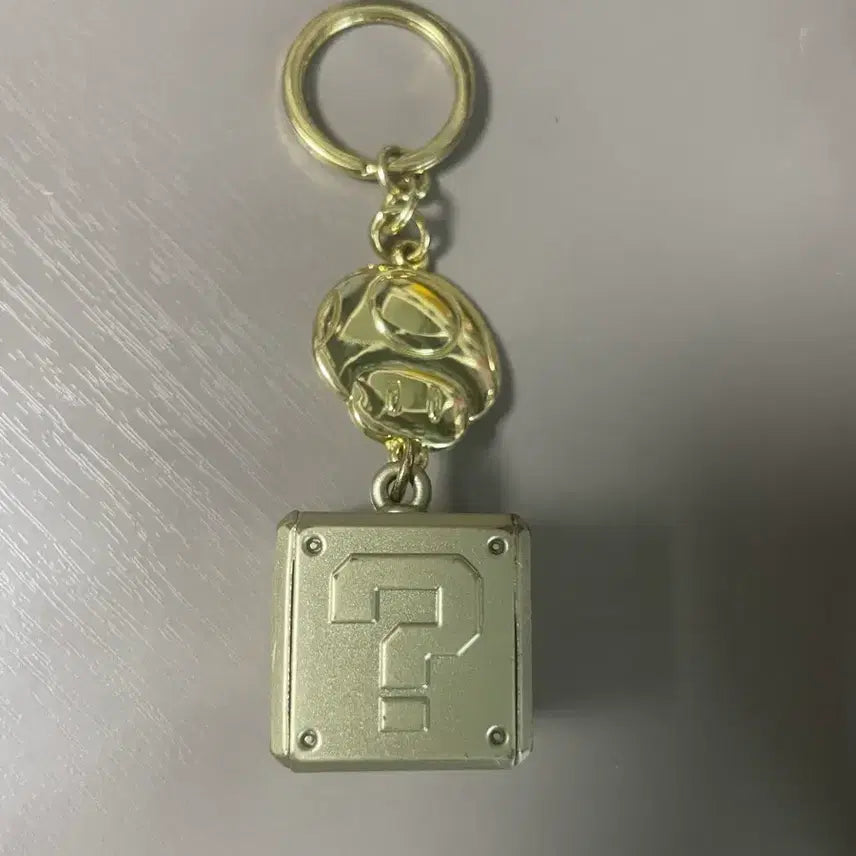 [BUNJANG] Universal Studios Japan Mario Box Keychain / 일본 유니버셜 마리오 박스 키링