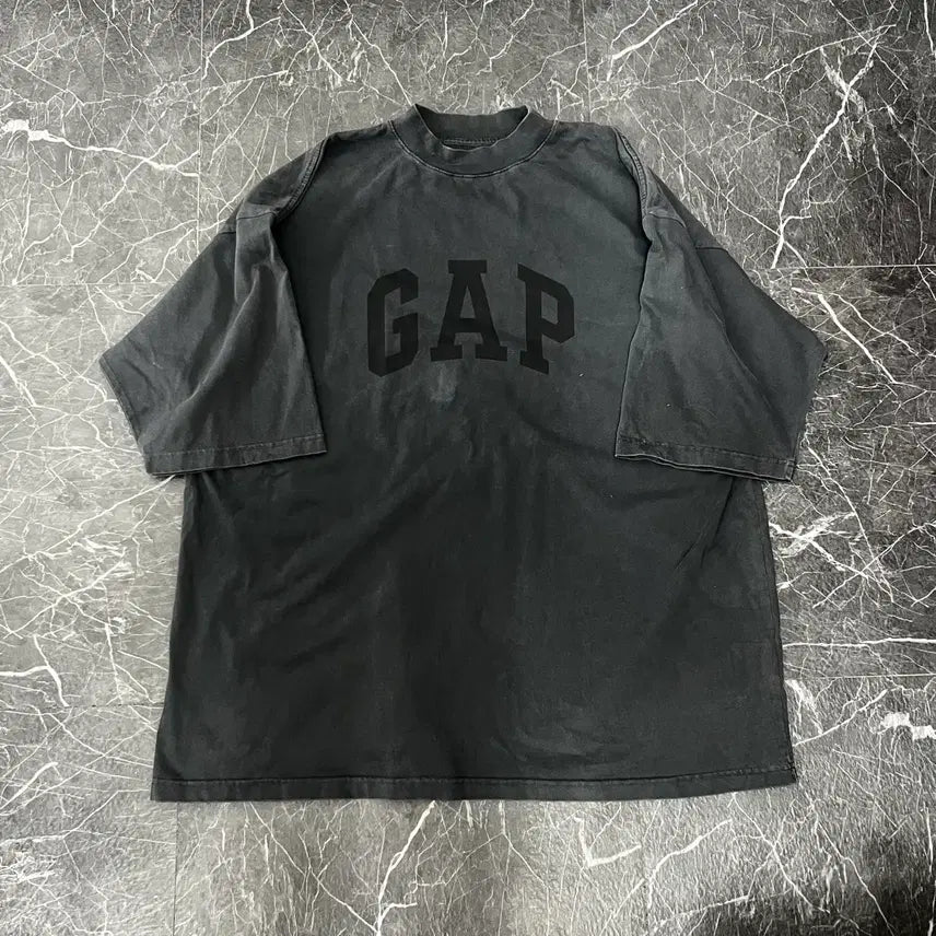 [BUNJANG] YZYGAP Engineered by Balenciaga Dove 3/4 Sleeve T-Shirt / 이지갭 엔지니어드 바이 발렌시아가 도브 3/4 반팔