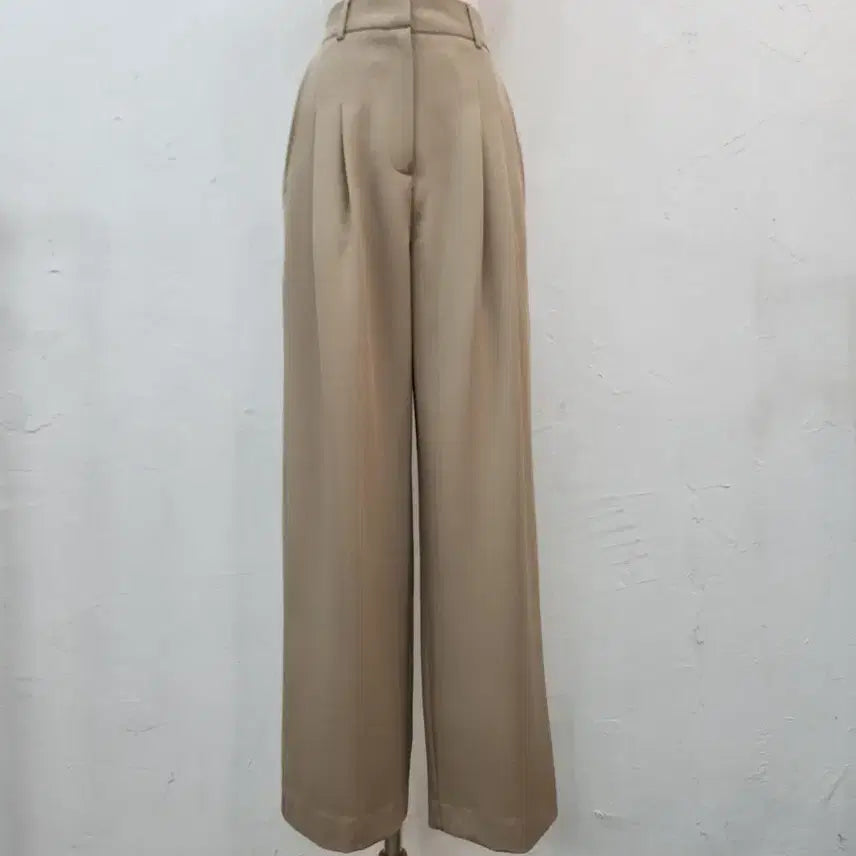 [BUNJANG] Beige Wide Leg Slacks / 베이지색 와이드 슬랙스