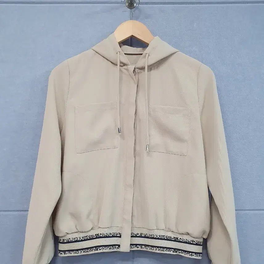 [BUNJANG] CelebShop Edition Beige Hooded Jacket Size 55 / #CelebShop 에디션 베이지 후드 자켓 55