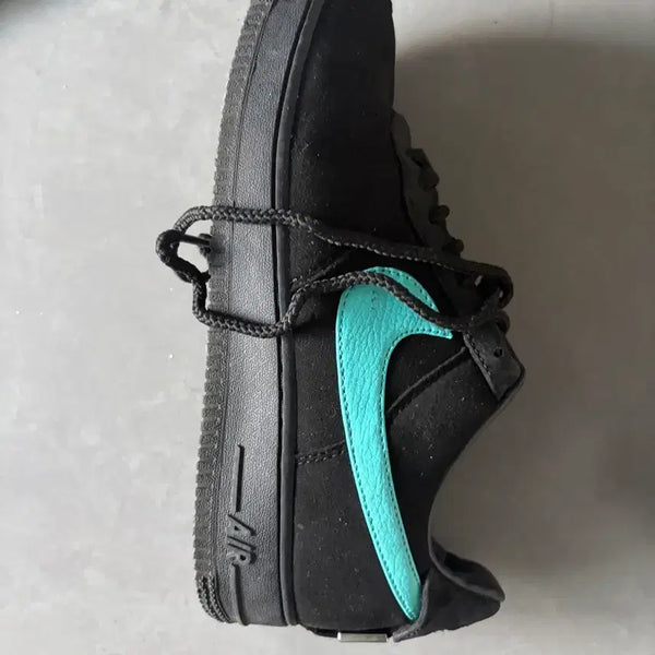 [BUNJANG] Nike x Tiffany & Co. Air Force 1 Low / 나이키 x 티파니앤코 에어포스 1로우 270