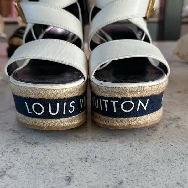[BUNJANG] Louis Vuitton Women's White Strappy Wedge Heel Sandals / 루이비통 여성 샌들 화이트