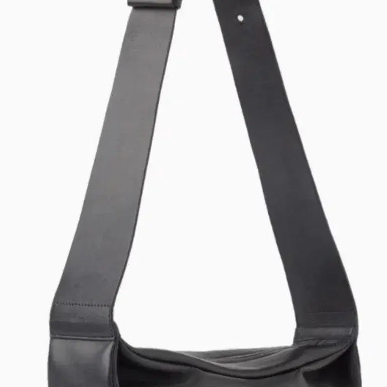 [BUNJANG] COS Leather Crossbody Bag Black / 코스 레더 크로스바디백 블랙