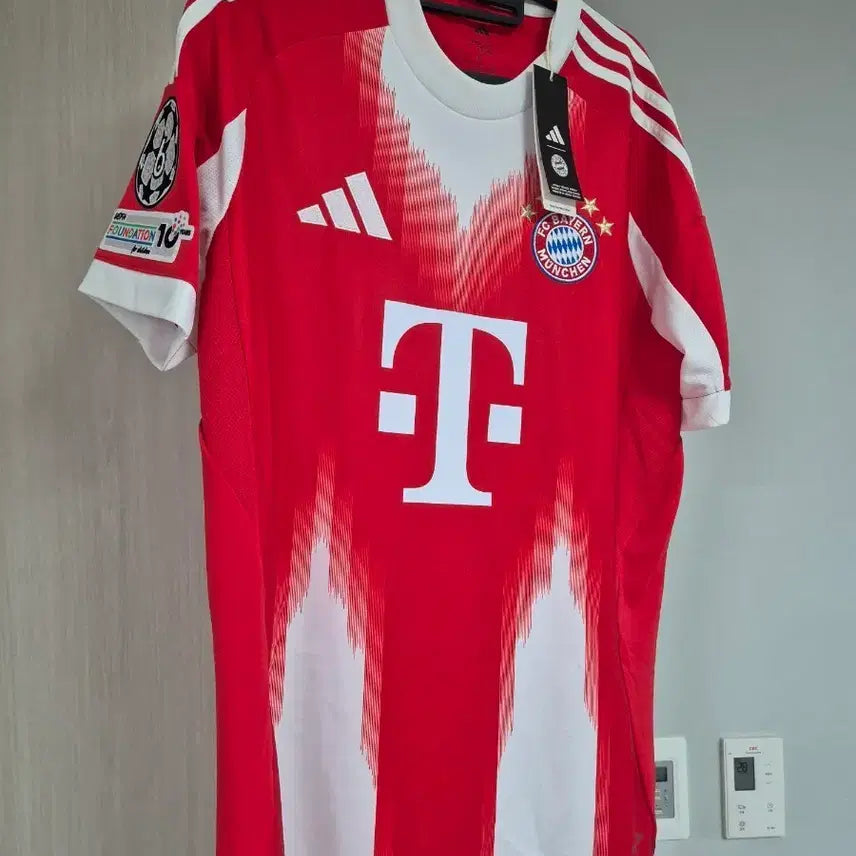 [BUNJANG] Bayern Munich 2025-2026 Home Jersey No. 17 Olise Men's Medium / 25-26 바이 에른 뮌헨 홈 No.17 올리세 해외M
