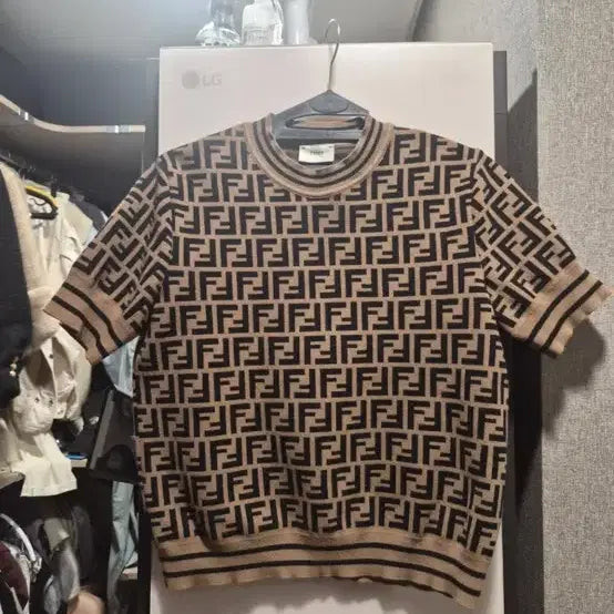 [BUNJANG] Fendi FF Logo Short Sleeve Knit Top Brown 12Y/38 / 새싱품급 펜디 FF 로고 반팔 니트 브라운 12y 실측 38사이즈
