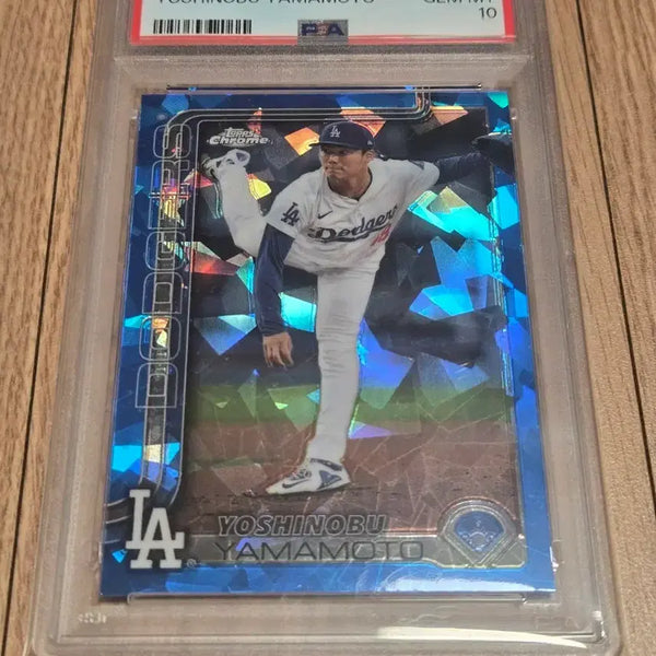 [BUNJANG] Yoshinobu Yamamoto 2025 Sapphire Chrome Graded Card PSA 10 / 야마모토 요시노부 탑스 크롬 등급 카드