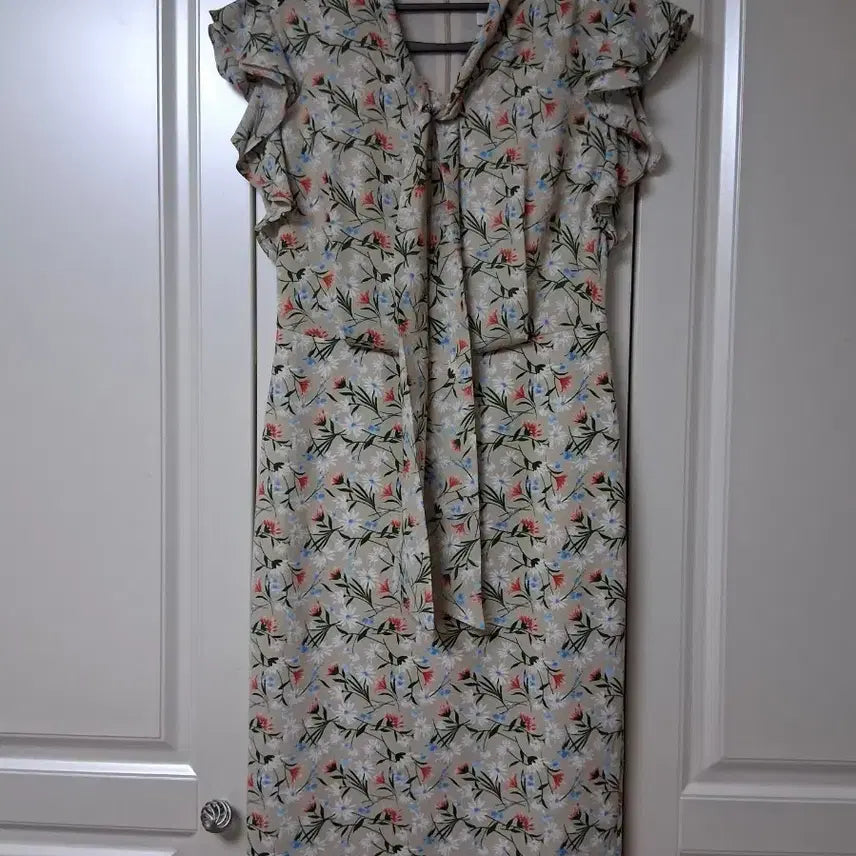 [BUNJANG] MOJO.S.PINE Flower Sleeveless Ruffle Dress Size 55 / 모조에스핀원피스 플라워민소매러플원피스55