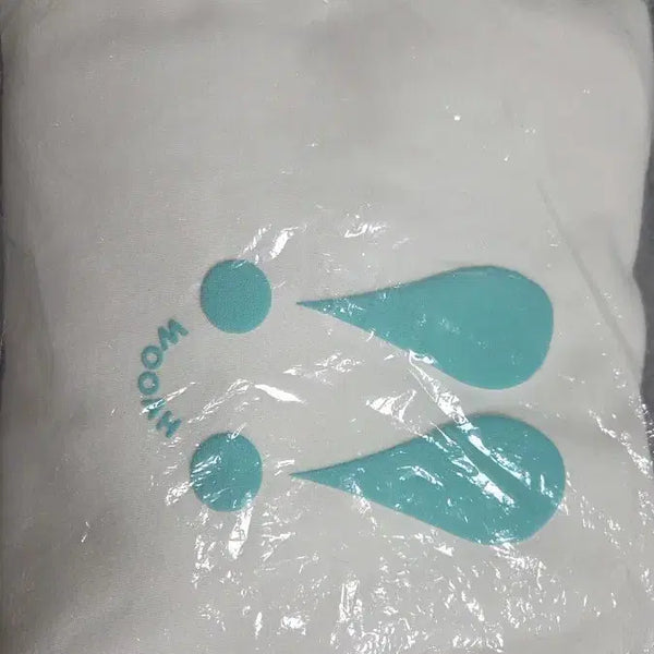 [BUNJANG] W Kiara All Members Signed Hoodie / 우아 전멤버 친필 싸인 후드티