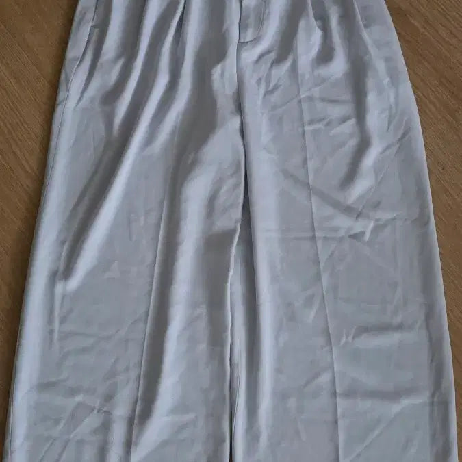 [BUNJANG] Uniqlo Draped Wide Pants / 유니클로 드레이프 와이드팬츠