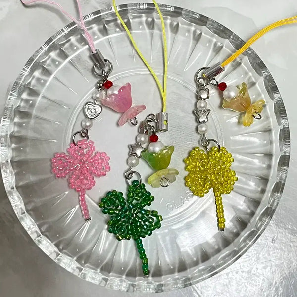 [BUNJANG] Four-Leaf Clover Bead Charm Keychain / 비즈 참 키링 네잎클로버 핑크/그린/옐로우