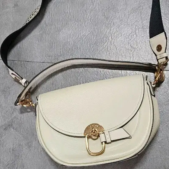 [BUNJANG] Lovecat White Shoulder Bag Crossbody Bag / 러브캣  화이트 숄더백 크로스백