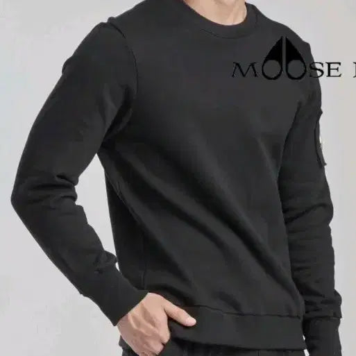 [BUNJANG] MooSnkels Black Sweatshirt / 무스너클 맨투맨 블랙