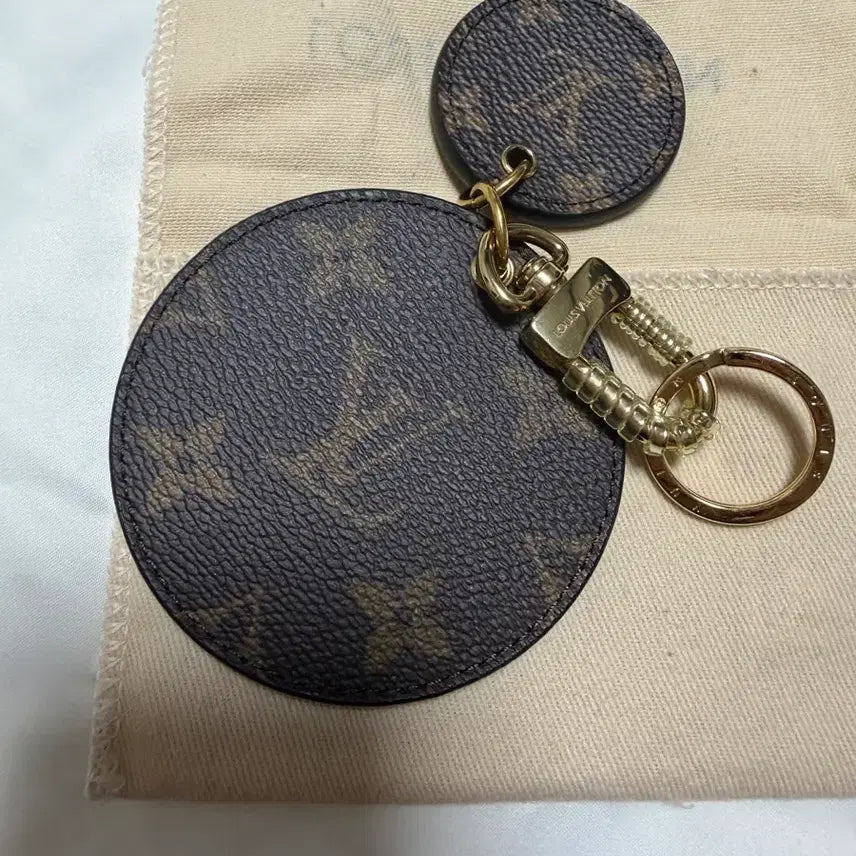 [BUNJANG] Louis Vuitton Monogram Key Holder Bag Charm M69317 / (정품) 루이비통 모노그램 키 홀더 백참 M69317 팝니다
