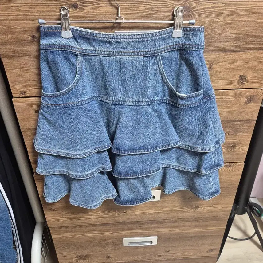[BUNJANG] Lucky Chouette Ruffle Denim Mini Skirt / 럭키슈에뜨 프릴 데님 미니 스커트