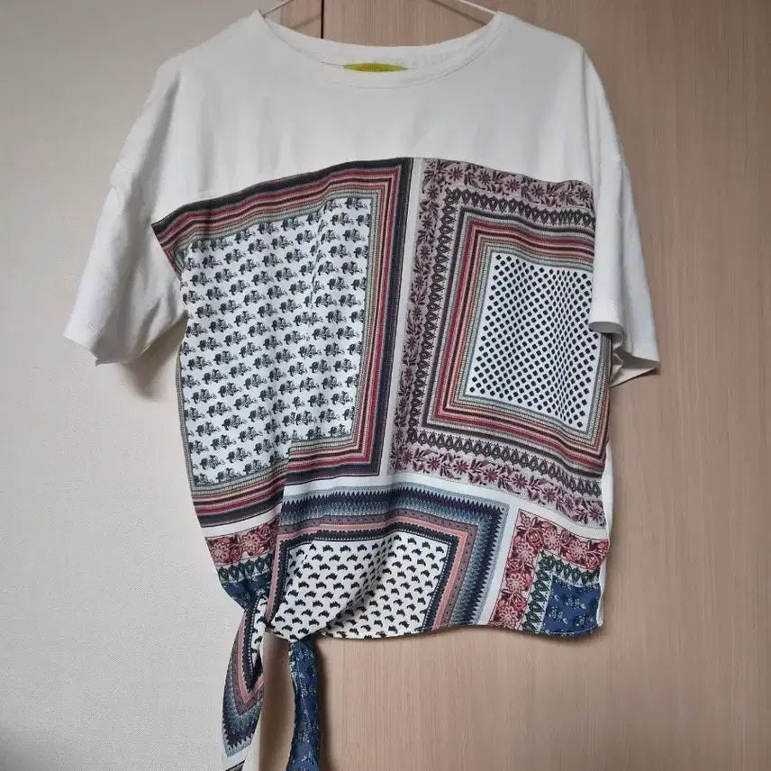 [BUNJANG] Patterned Blouse / 패턴 블라우스 55 66