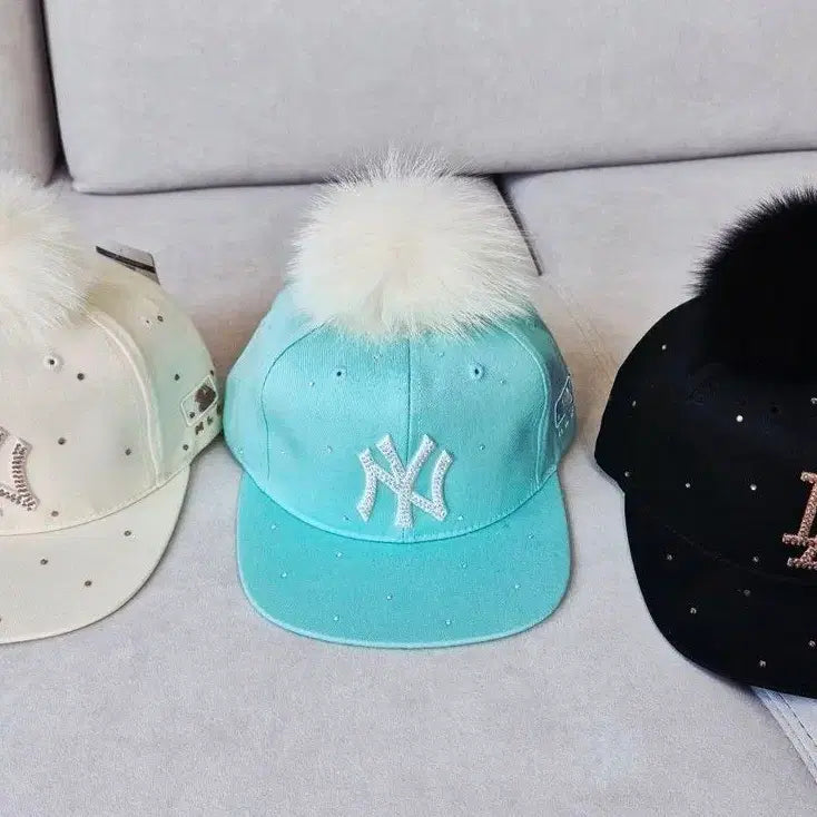 [BUNJANG] MLB Kids Pom Pom Hat / 새상품)MLB키즈 털방울모자 팔아요~