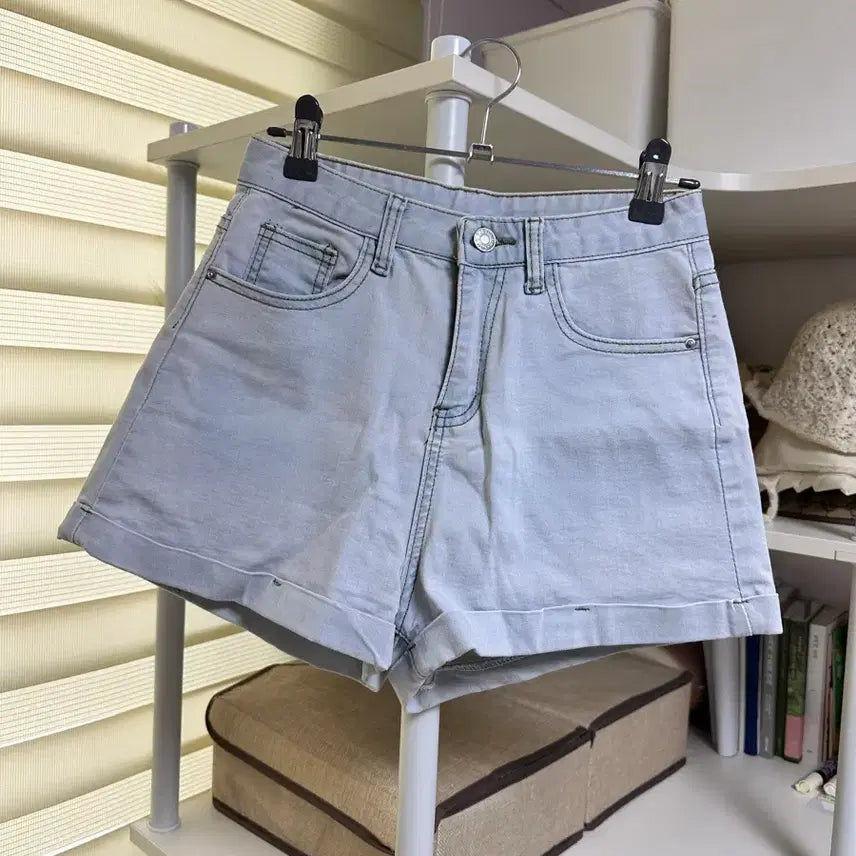 [BUNJANG] Light Wash Denim Stretch Shorts / 스판 숏팬츠 연청