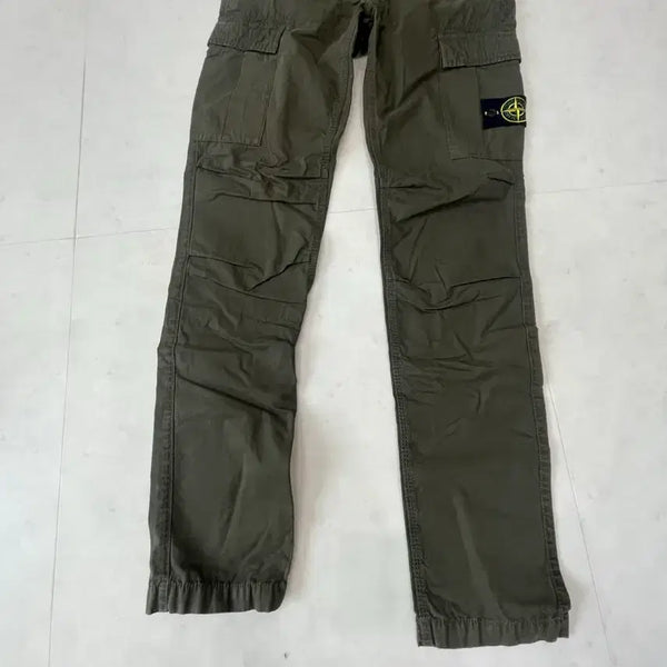 [BUNJANG] Stone Island Cargo Pants Khaki / 스톤아일랜드 카고바지