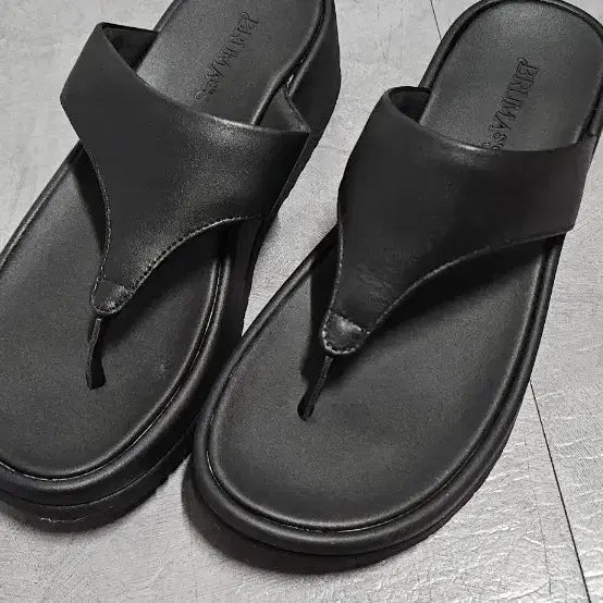 [BUNJANG] Brumas Jjori Sandals Black 245 / 브루마스  쪼리 샌들 블랙 245