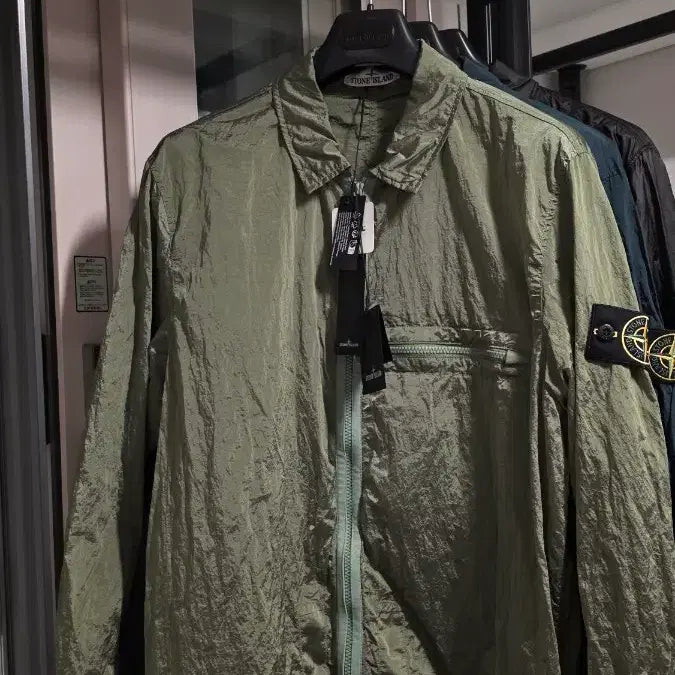 [BUNJANG] Stone Island Nylon Metal ECONYL Overshirt Olive Green XL / 스톤 아일랜드 나일론 메탈 에코닐 오버셔츠 올리브 그린 새상품 국내판 XL