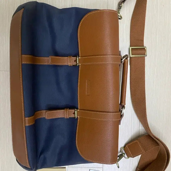 [BUNJANG] Lotuff Navy/Brown Canvas Leather Shoulder Bag / 로터프 네이비/브라운 캔버스 가죽 숄더백 미사용