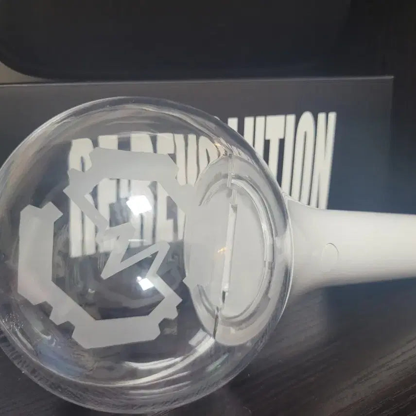 [BUNJANG] Lirerevolution Lightstick / 리레볼루션)  응원봉 판매합니다!