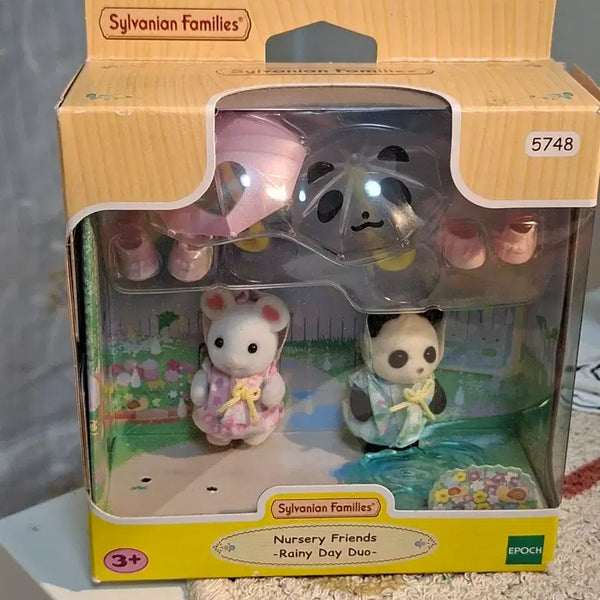 [BUNJANG] Sylvanian Families Rainy Day Raincoat Set / 실바니안 단짝 친구들 비오는날 우비 레인코트