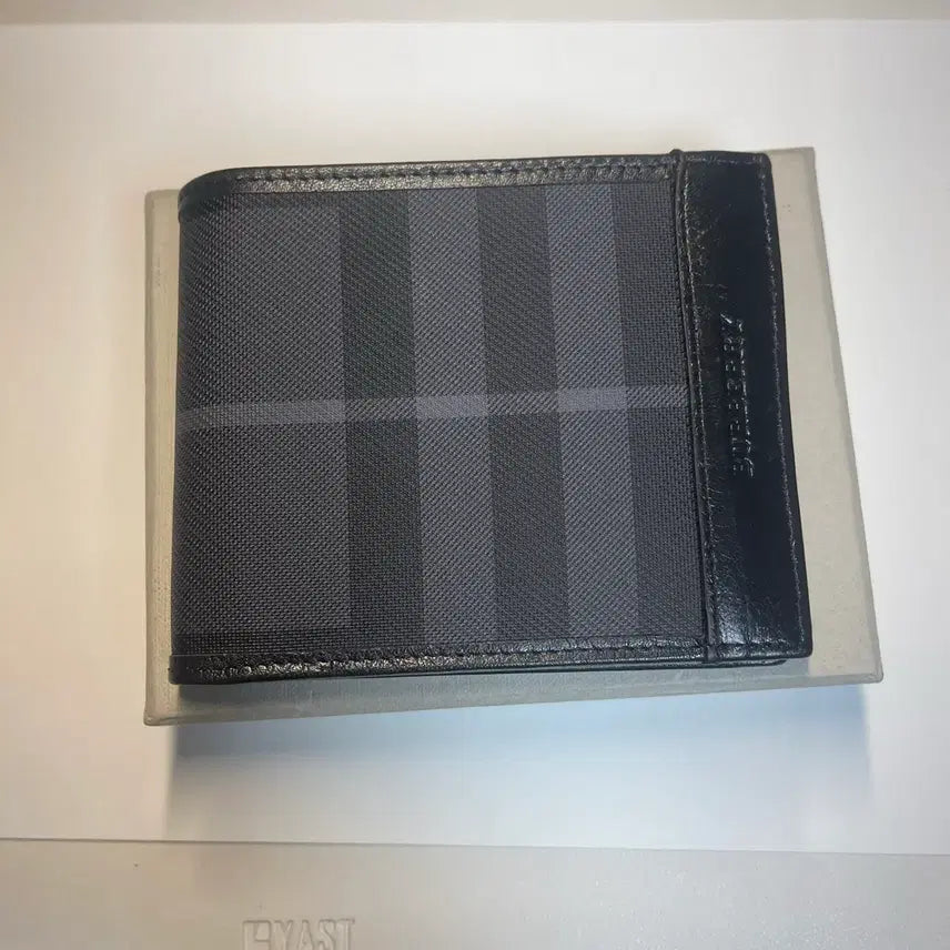 [BUNJANG] Burberry Check Bi-fold Wallet / 버버리 체크 반지갑