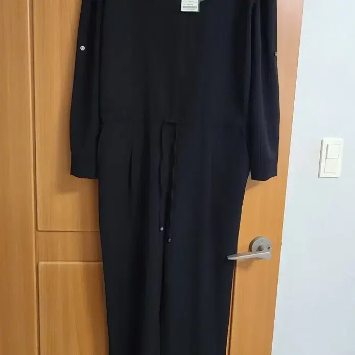 [BUNJANG] LIST Black Polyurethane Jumpsuit Size 55 / [새상품] 리스트 (LIST) 점프수트 사이즈55