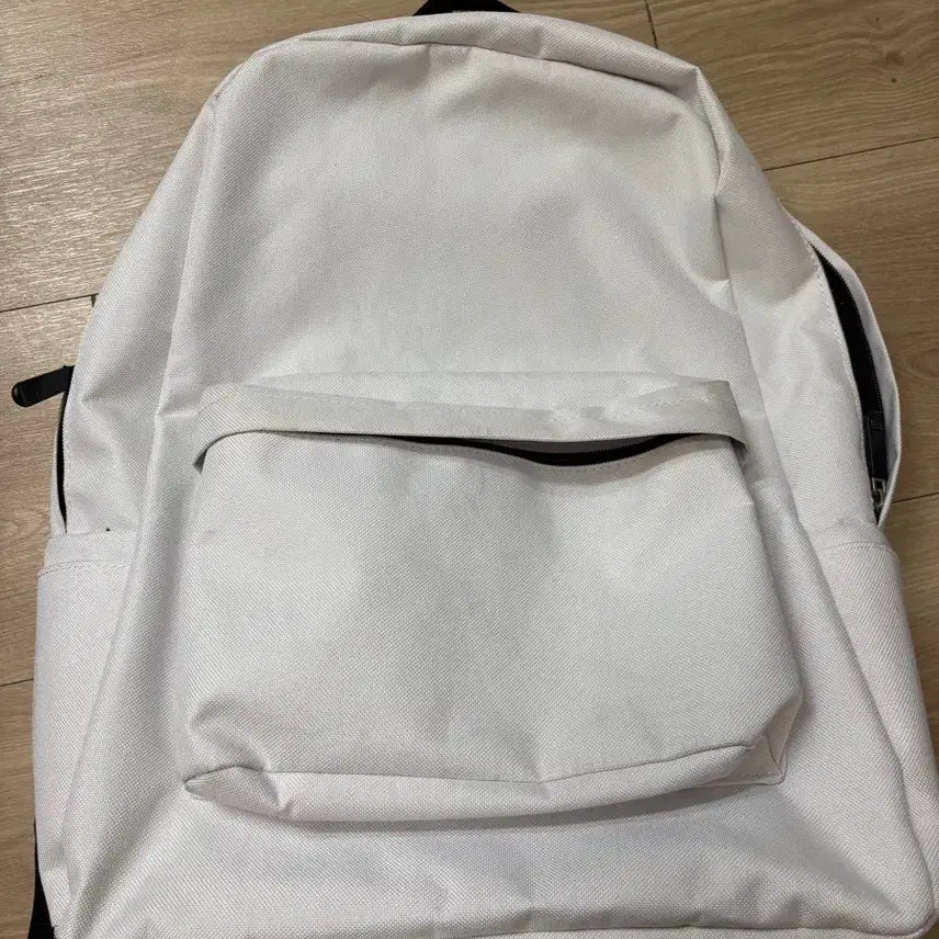 [BUNJANG] White Backpack / 화이트 백팩