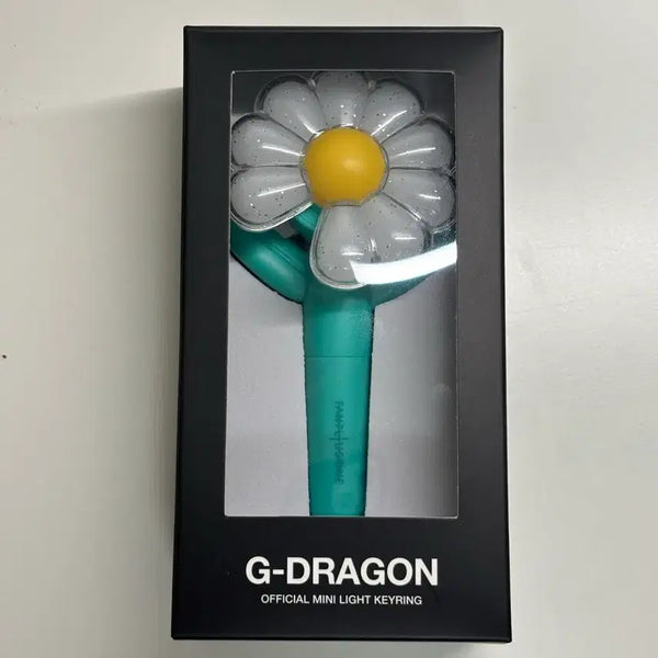 [BUNJANG] G-Dragon Lightstick Keychain Mint Condition / 지디 응원봉 키링 민트