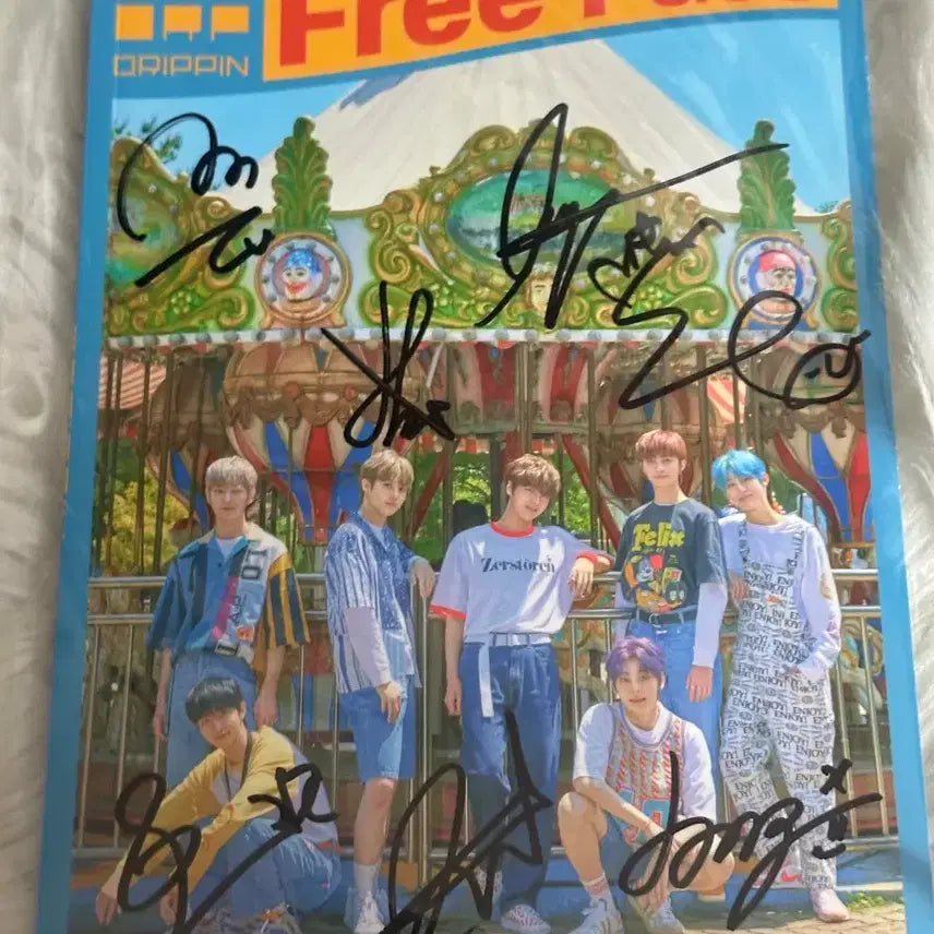 [BUNJANG] DRIPPIN Autographed 1st Single 'Free Pass' Album / 드리핀 친필 싸인 앨범