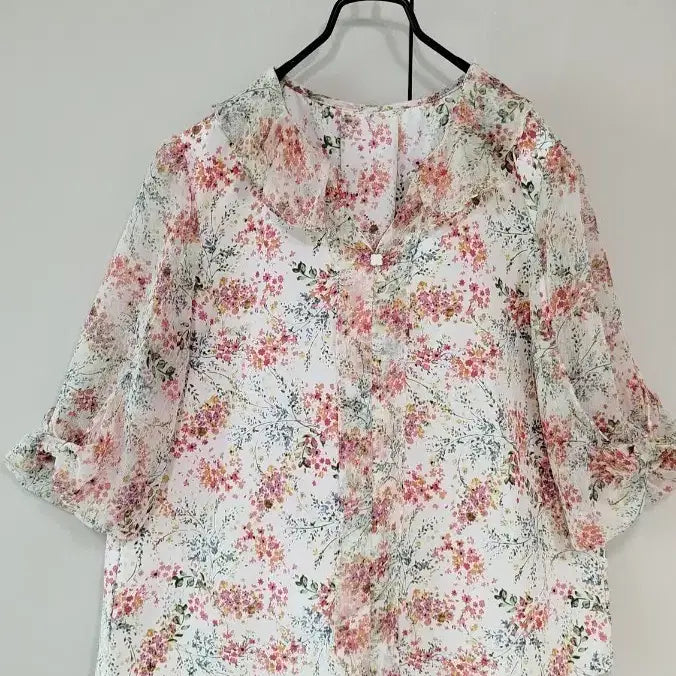 [BUNJANG] Chiffon Blouse with Butterfly Sleeve and Flat Collar / 77 거의새옷 몸통 안비침 소매와 플랫 카라는 잠자리 날개같은 쉬폰 블라우스