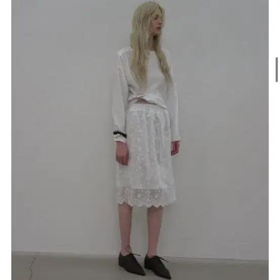 [BUNJANG] Tempting Lace Skirt / 템팅 레이스 스커트 (새 옷)