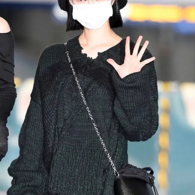 [BUNJANG] MM6 Asymmetrical Knit Green / [M] mm6 비대칭 니트 그린 판매합니다.