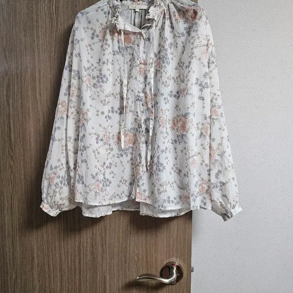 [BUNJANG] Maje Floral Blouse / 마쥬 플로럴 블라우스