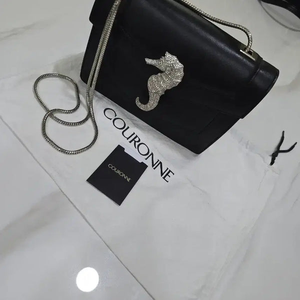 [BUNJANG] Couronne Crystal Seahorse Shoulder Bag / 쿠론(COURONNE) 크리스탈 해마백 숄더백