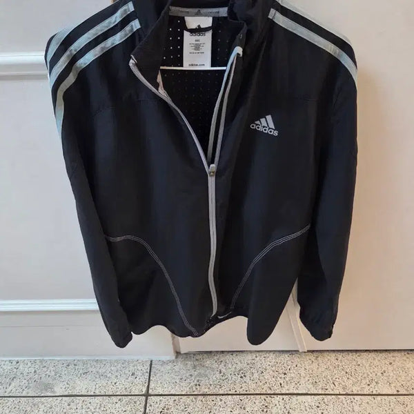 [BUNJANG] Adidas Black Windbreaker Jacket Size 95 / 아디다스 바람막이 95