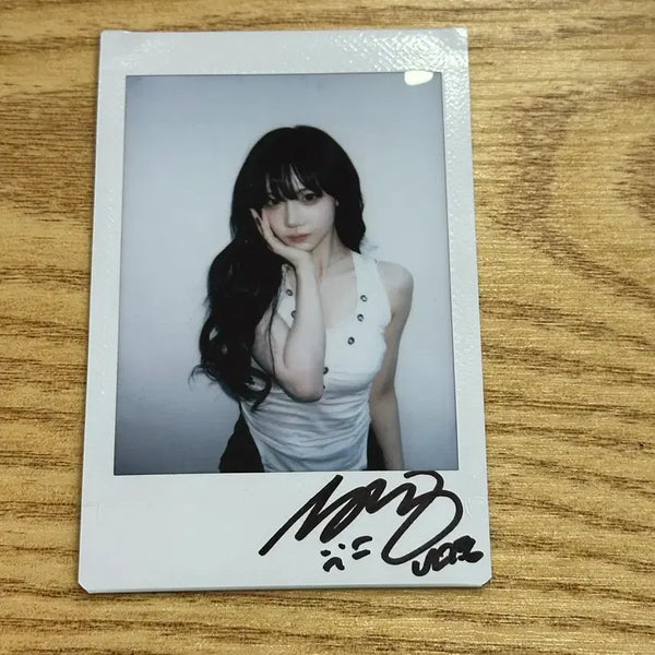 [BUNJANG] tripleS Kim Na-kyung Signed Polaroid / 트리플에스 김나경 싸인폴라로이드(260814)